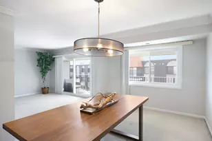 9530 Lamon Ave, Skokie, IL 60077 - Photo 7