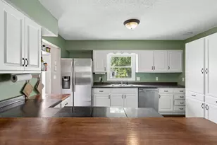 3343 W Ivywood Ct, Decatur, IL 62522 - Photo 5