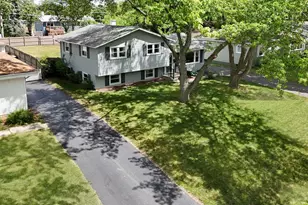 631 Pierce Ct, Grayslake, IL 60030 - Photo 7