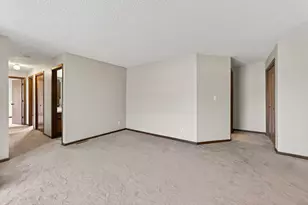 1503 Longwood Dr, Sycamore, IL 60178 - Photo 25