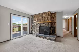 1503 Longwood Dr, Sycamore, IL 60178 - Photo 9