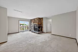 1503 Longwood Dr, Sycamore, IL 60178 - Photo 7