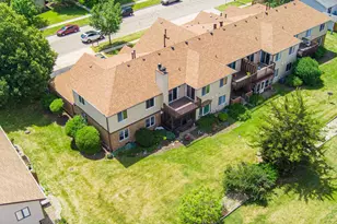 1503 Longwood Dr, Sycamore, IL 60178 - Photo 5