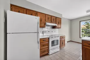 1503 Longwood Dr, Sycamore, IL 60178 - Photo 13
