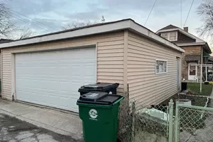 2636 S Wesley Ave, Berwyn, IL 60402 - Photo 3