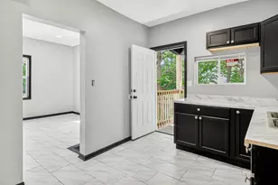 1231 N Main St, Rockford, IL 61103 - Photo 35