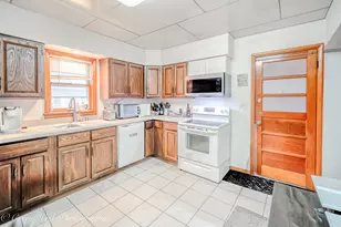 131 S 7th St, Dekalb, IL 60115 - Photo 13