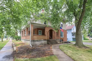 131 S 7th St, Dekalb, IL 60115 - Photo 1