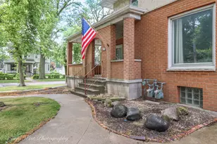 131 S 7th St, Dekalb, IL 60115 - Photo 7