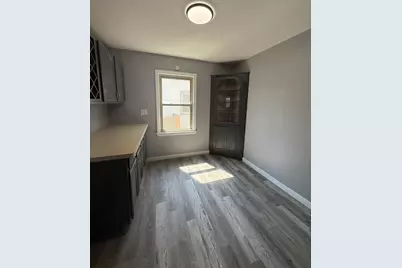 18343 Oakwood Avenue, Lansing, IL 60438 - Photo 5