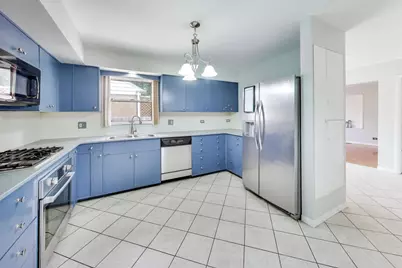 5455 S Catherine Avenue, Countryside, IL 60525 - Photo 11