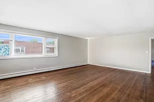 2411 W Balmoral Ave, Chicago, IL 60625 - Photo 11