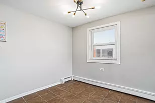 2411 W Balmoral Ave, Chicago, IL 60625 - Photo 17