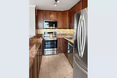 655 W Irving Park Road #3608, Chicago, IL 60613 - Photo 5