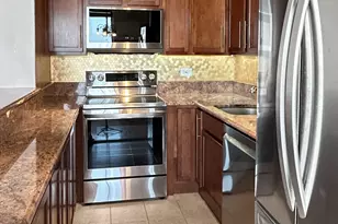 655 W Irving Park Rd, Chicago, IL 60613 - Photo 5