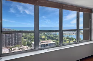 655 W Irving Park Rd, Chicago, IL 60613 - Photo 13