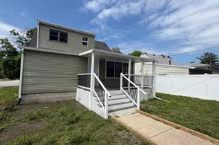 9759 Rutherford Ave, Oak Lawn, IL 60453 - Photo 3