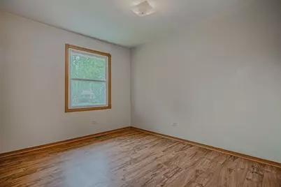 2729 Lowery Court, Zion, IL 60099 - Photo 9