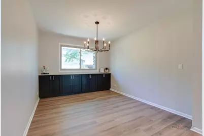 1030 Lilac Court, Libertyville, IL 60048 - Photo 7