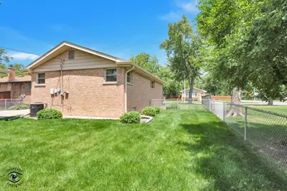 244 Lynn Lane, Chicago Heights, IL 60411 - Photo 23