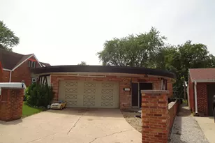 3936 S Clarence Ave, Stickney, IL 60402 - Photo 3