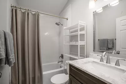 401 Le Parc Circle, Buffalo Grove, IL 60089 - Photo 13