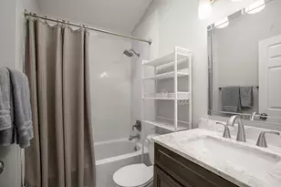 401 Le Parc Cir, Buffalo Grove, IL 60089 - Photo 13
