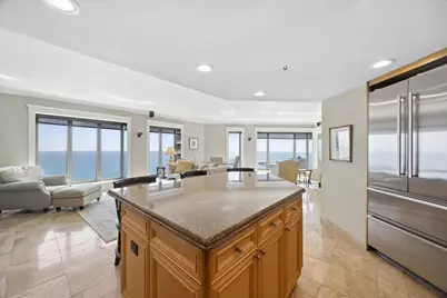 950 N Michigan Avenue #4202, Chicago, IL 60611 - Photo 15