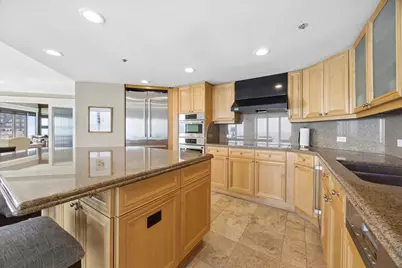 950 N Michigan Avenue #4202, Chicago, IL 60611 - Photo 13