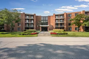 1605 E Central Rd, Arlington Heights, IL 60005 - Photo 1
