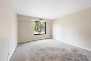 1605 E Central Rd, Arlington Heights, IL 60005 - Photo 11