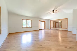 1516 W Reiche Ln, McHenry, IL 60051 - Photo 15