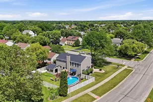 702 Hickory Ln, Carol Stream, IL 60188 - Photo 41