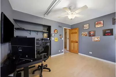 702 Hickory Lane, Carol Stream, IL 60188 - Photo 27