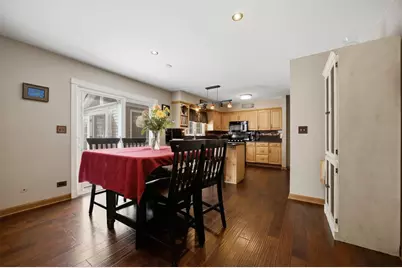 702 Hickory Lane, Carol Stream, IL 60188 - Photo 9