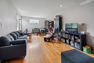1536 W Pratt Blvd, Chicago, IL 60626 - Photo 3