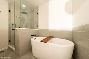 1350 W Fullerton Ave, Chicago, IL 60614 - Photo 9
