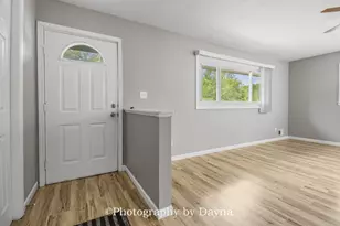 212 Valley Ave, Bradley, IL 60915 - Photo 5