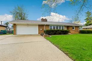 1807 Glenwood Ave, Joliet, IL 60435 - Photo 1