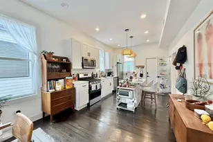 2915 W McLean Ave, Chicago, IL 60647 - Photo 9