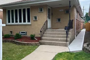 5749 W 63rd Pl, Chicago, IL 60638 - Photo 1
