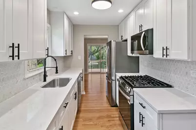 145 Walton Street, Barrington, IL 60010 - Photo 3