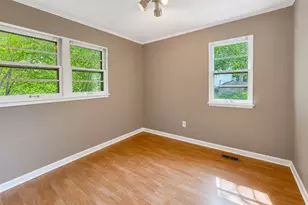21365 W Ridge Rd, Lake Zurich, IL 60047 - Photo 7