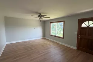 1900 Longmeadow Dr, Lindenhurst, IL 60046 - Photo 7