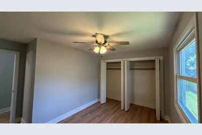 1900 Longmeadow Drive, Lindenhurst, IL 60046 - Photo 19