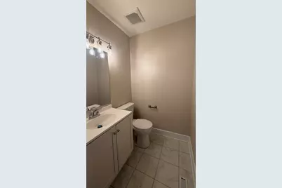 1900 Longmeadow Drive, Lindenhurst, IL 60046 - Photo 17