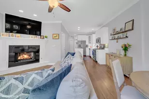 1717 W Nelson St, Chicago, IL 60657 - Photo 5