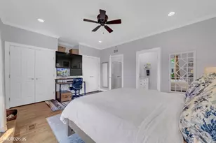 1717 W Nelson St, Chicago, IL 60657 - Photo 19