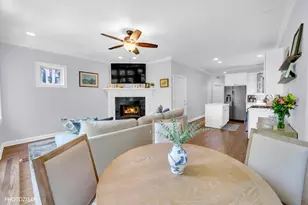 1717 W Nelson St, Chicago, IL 60657 - Photo 7