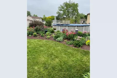 90 Rodenburg Road, Roselle, IL 60172 - Photo 25
